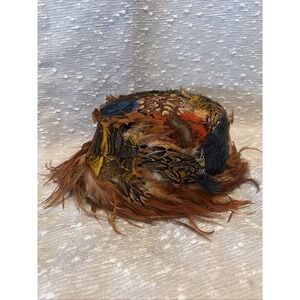 1900'S VINTAGE PHEASANT & PEACOCK  FEATHER HAT  (UNBRANDED) Read